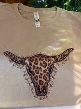 Leopard Bull Graphic Short Sleeve Tee - Tan